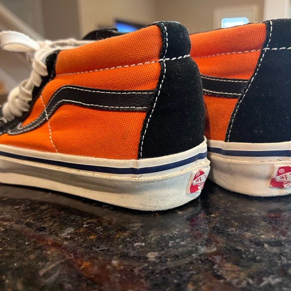 VANS Men size 4 pumpkin orange and black high top shoes in like-new condition. - Picture 3 of 6